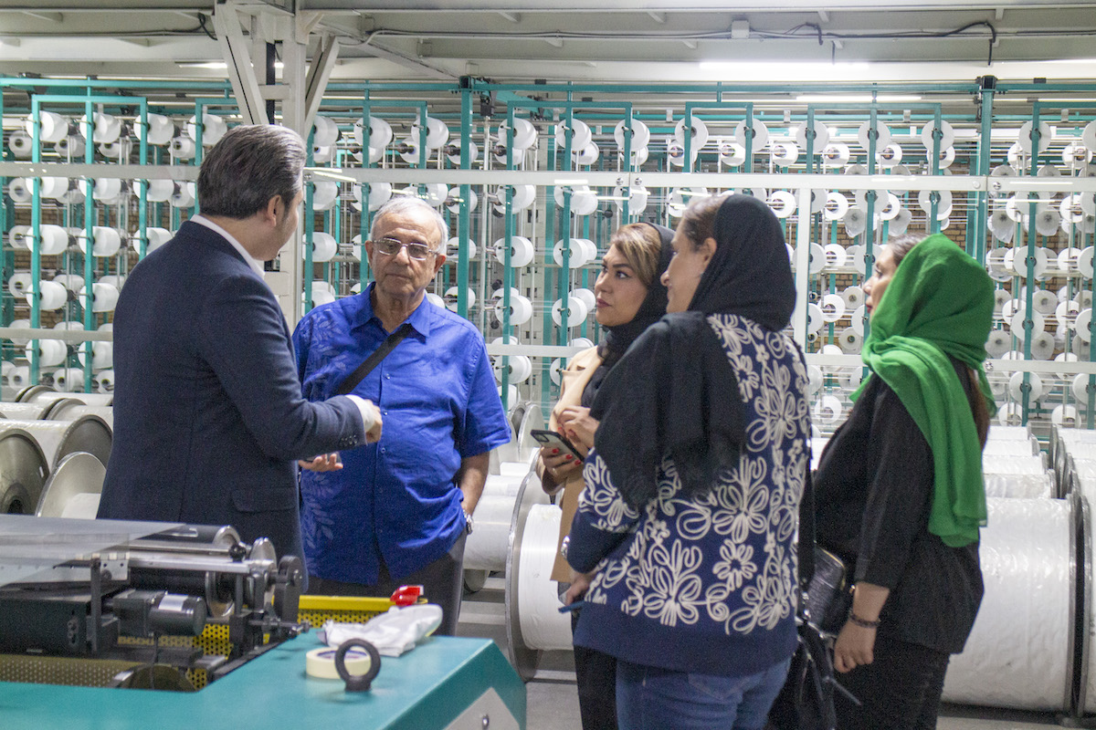 دومین بازدید صنعتی کانون کارآفرینی استان تهران در محل کارخانجات نساجی شرکت جهان اروم ایاز برگزار شد